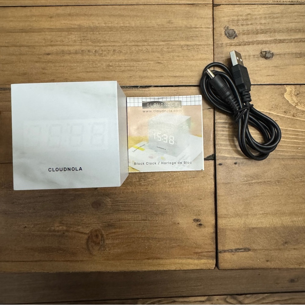 Cloudnola Block/cube Alarm clock
